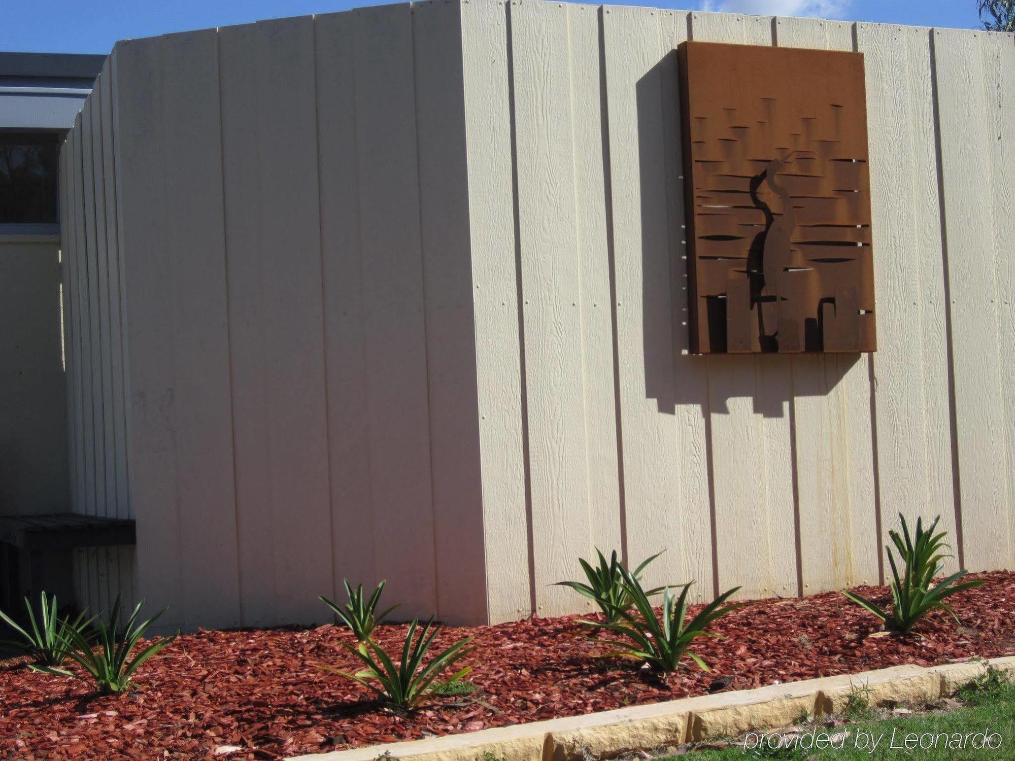 William Macintosh Motor Lodge Naracoorte Exteriör bild