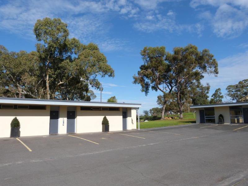 William Macintosh Motor Lodge Naracoorte Exteriör bild