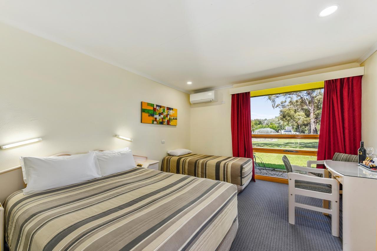 William Macintosh Motor Lodge Naracoorte Exteriör bild