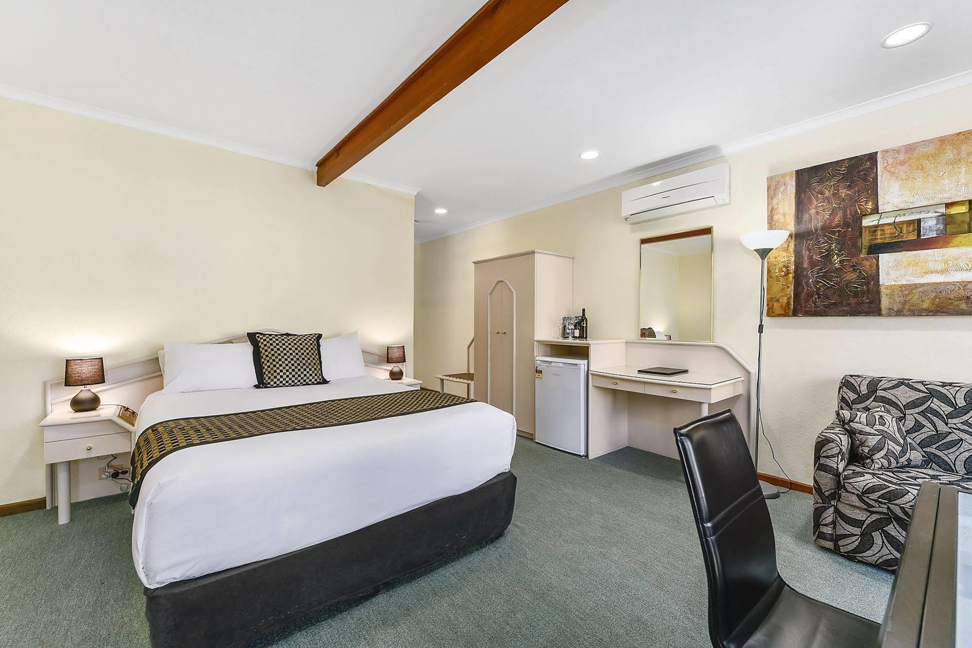 William Macintosh Motor Lodge Naracoorte Exteriör bild